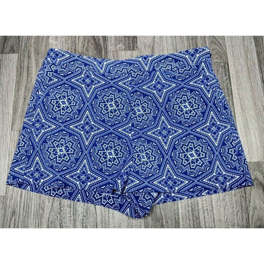 (3/$27) Forever 21 Size XS Pockets Blue White Geometric Zipped Short Shorts